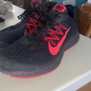 Nike mens running shoes